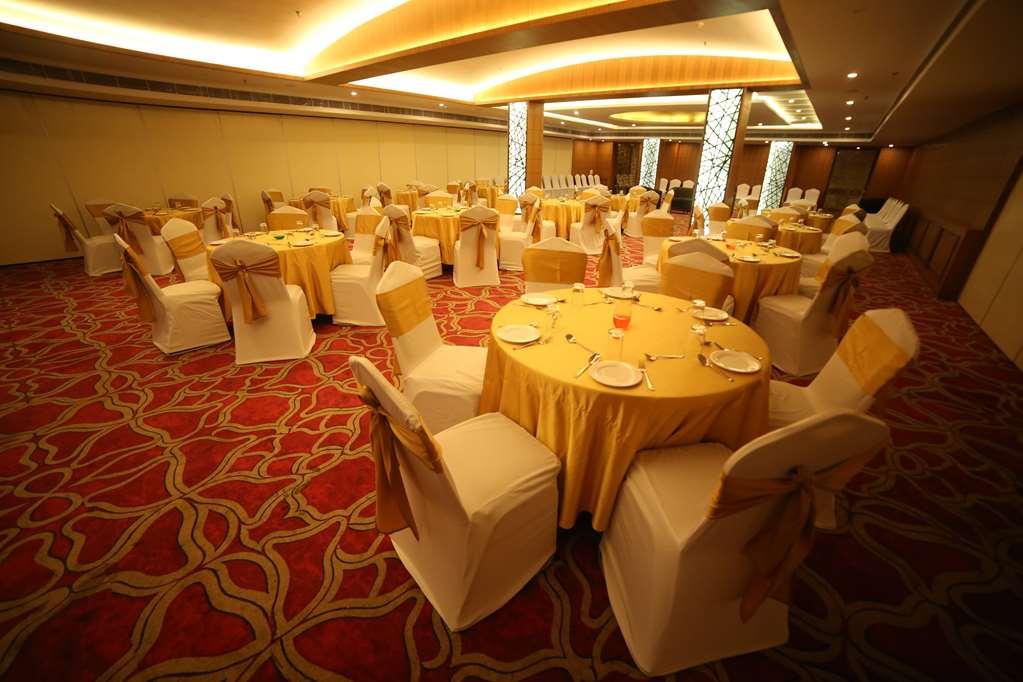 Ramada By Wyndham Varanasi Katesar Chandauli Facilități foto
